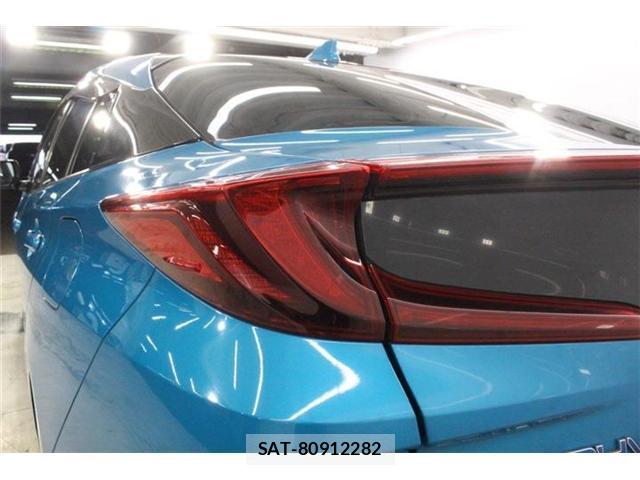 Toyota PRIUS PHV 2017-06 8224214-17