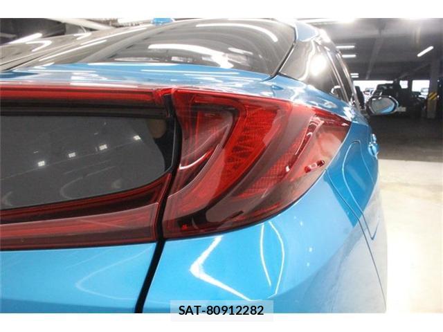 Toyota PRIUS PHV 2017-06 8224214-18