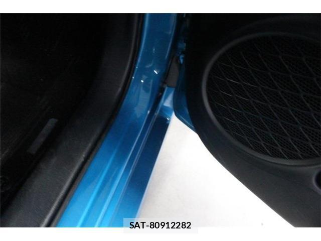 Toyota PRIUS PHV 2017-06 8224214-19