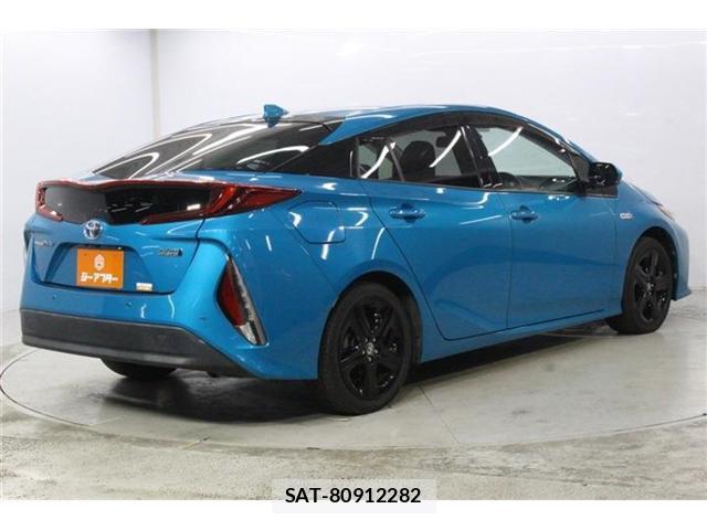 Toyota PRIUS PHV 2017-06 8224214-4