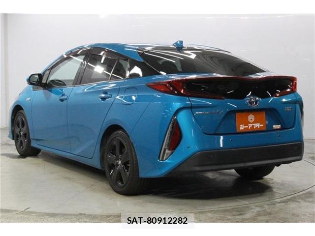 Toyota PRIUS PHV 2017-06 8224214-6