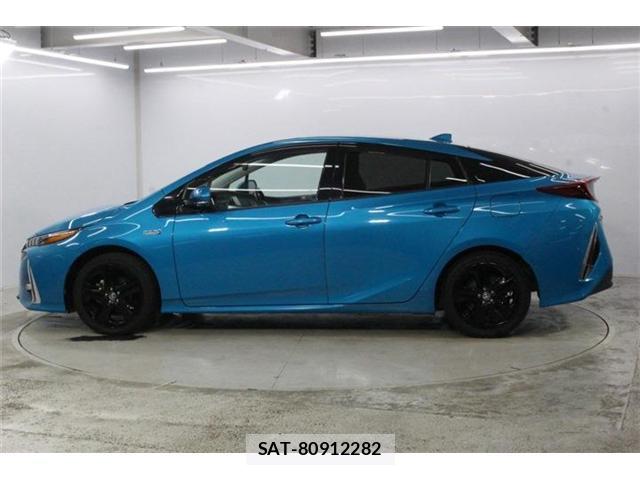 Toyota PRIUS PHV 2017-06 8224214-7