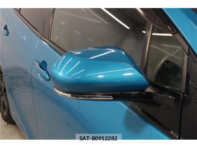 Toyota PRIUS PHV 2017-06 8224214-9
