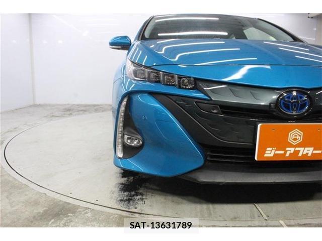 Toyota PRIUS PHV 2022-01 8224216-10