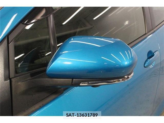 Toyota PRIUS PHV 2022-01 8224216-16