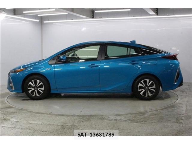 Toyota PRIUS PHV 2022-01 8224216-7