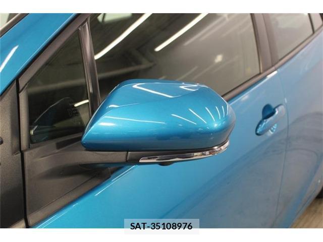 Toyota PRIUS PHV 2019-09 8224220-16