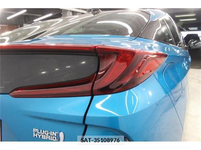 Toyota PRIUS PHV 2019-09 8224220-18