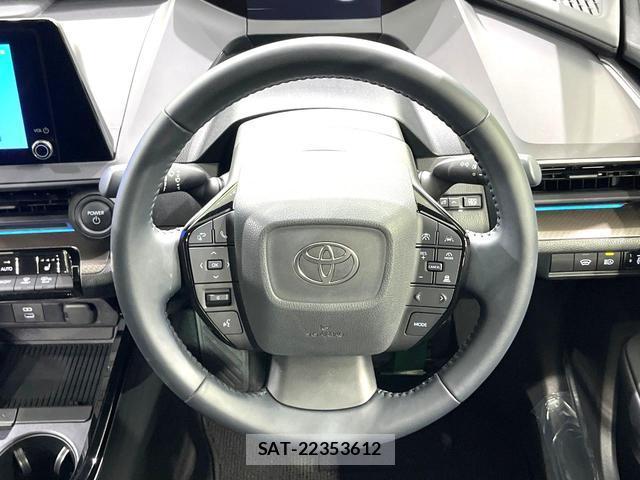 Toyota PRIUS 2023-07 8216124-11