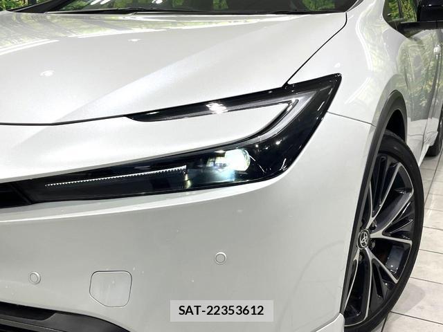 Toyota PRIUS 2023-07 8216124-12