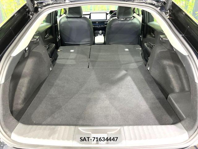 Toyota PRIUS 2023-09 8216127-10