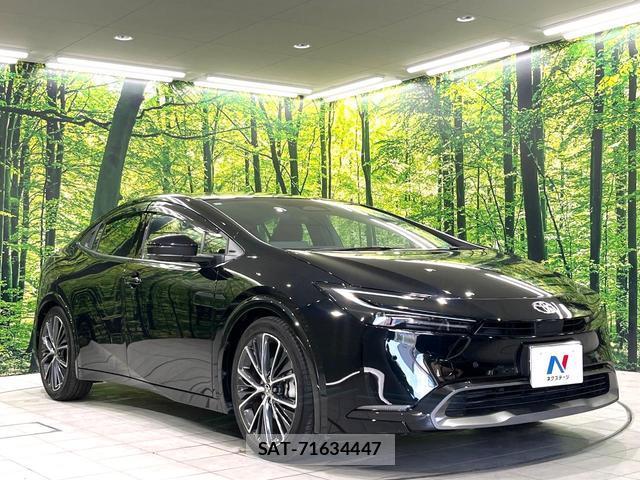 Toyota PRIUS 2023-09 8216127-16