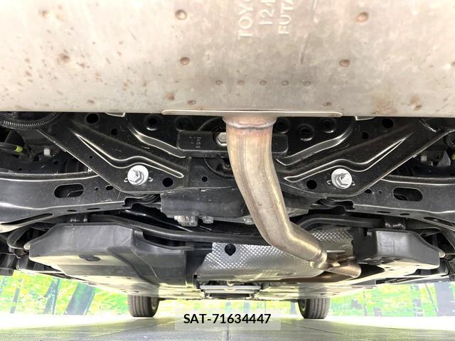 Toyota PRIUS 2023-09 8216127-19