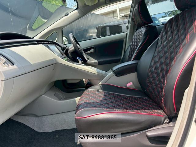 Toyota PRIUS 2011-03 8216221-13