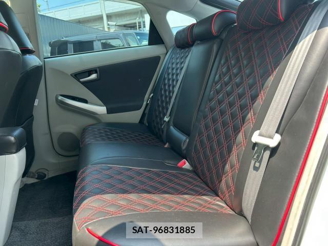 Toyota PRIUS 2011-03 8216221-15