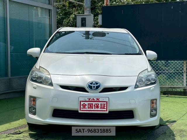 Toyota PRIUS 2011-03 8216221-17