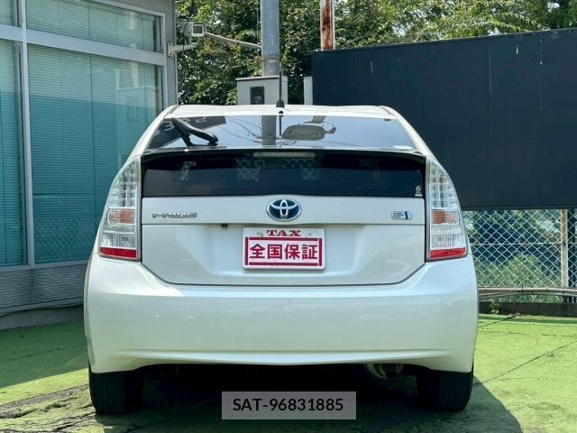 Toyota PRIUS 2011-03 8216221-18