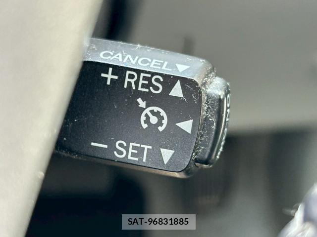 Toyota PRIUS 2011-03 8216221-7