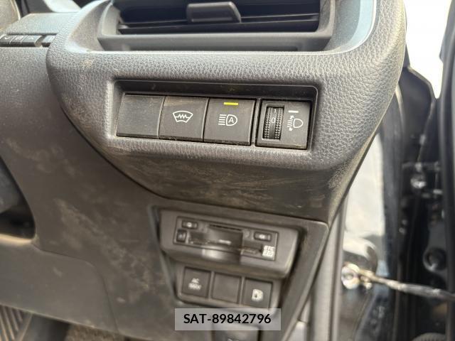 Toyota PRIUS 2023-03 8216463-11
