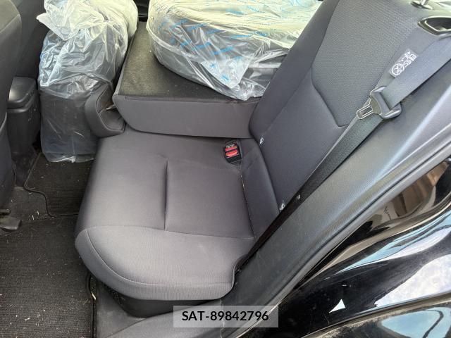 Toyota PRIUS 2023-03 8216463-8