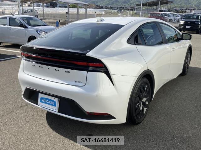 Toyota PRIUS 2025-02 8216817-2