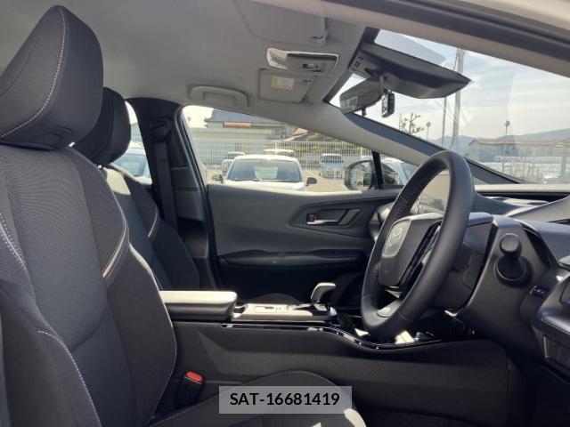 Toyota PRIUS 2025-02 8216817-3