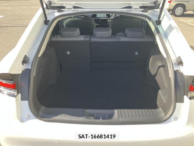 Toyota PRIUS 2025-02 8216817-7