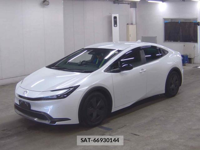 Toyota PRIUS 2023-06 8216968-3