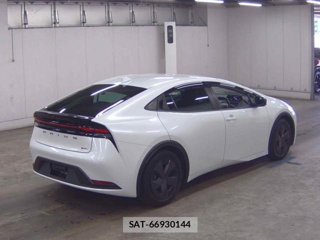 Toyota PRIUS 2023-06 8216968-4