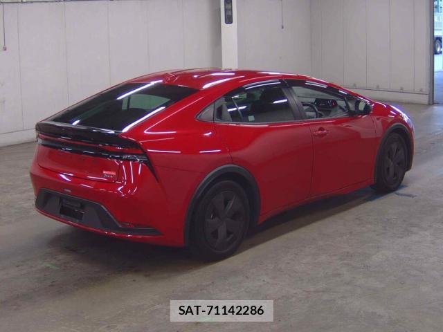 Toyota PRIUS 2023-03 8217019-1