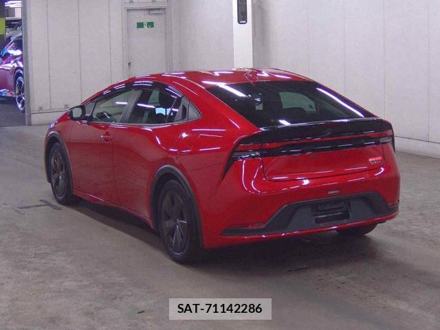 Toyota PRIUS 2023-03 8217019-4