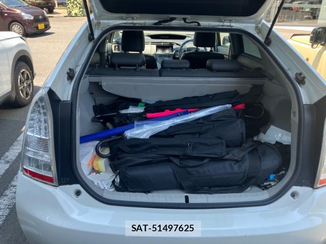 Toyota PRIUS 2010-07 8217163-14