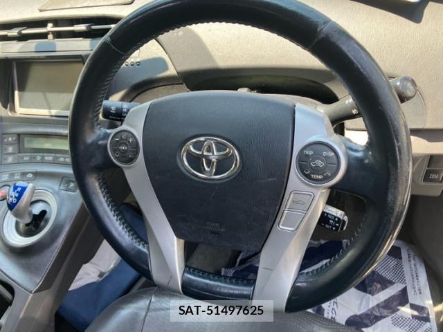 Toyota PRIUS 2010-07 8217163-9