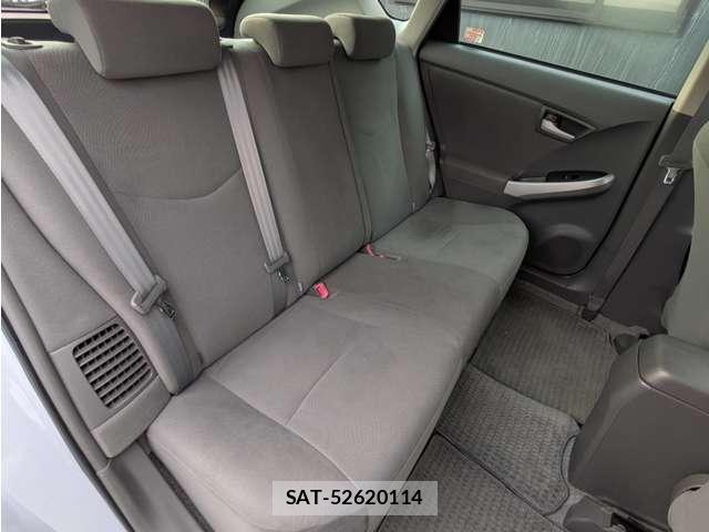 Toyota PRIUS 2010-07 8217221-12
