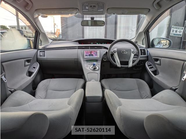 Toyota PRIUS 2010-07 8217221-2