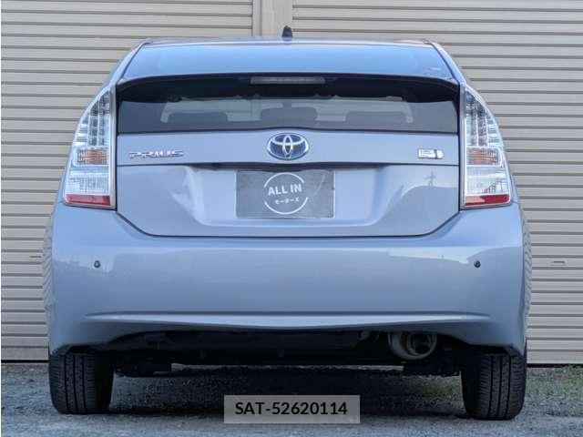 Toyota PRIUS 2010-07 8217221-6