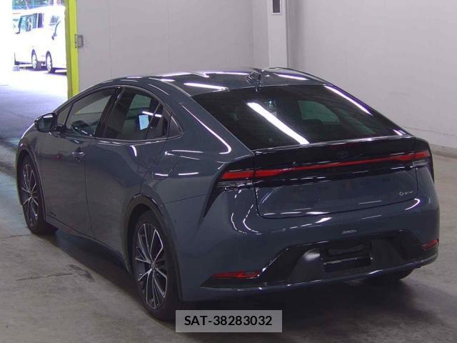 Toyota PRIUS 2023-12 8217655-4