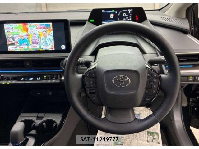 Toyota PRIUS 2025-06 8217924-2
