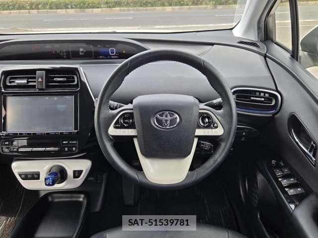 Toyota PRIUS 2017-03 8218136-2