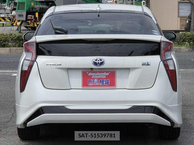 Toyota PRIUS 2017-03 8218136-4