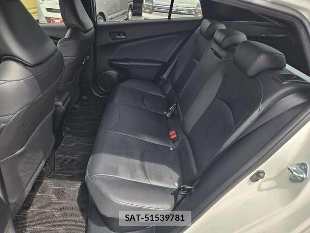 Toyota PRIUS 2017-03 8218136-6