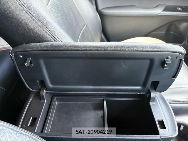 Toyota PRIUS 2016-01 8218287-17