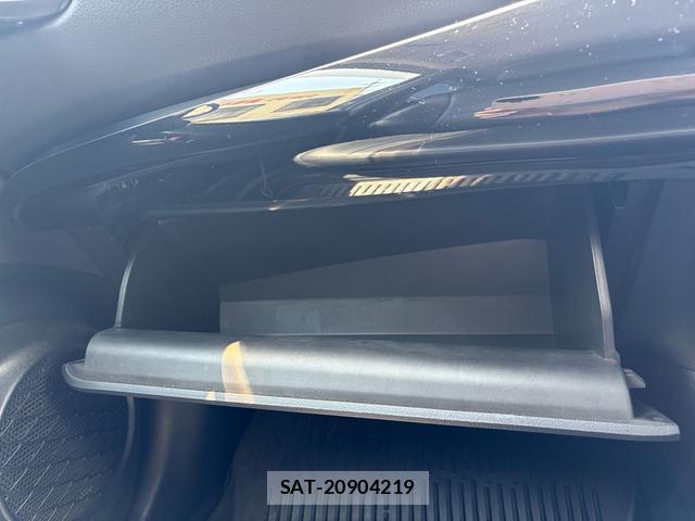 Toyota PRIUS 2016-01 8218287-19