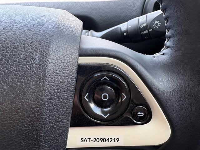 Toyota PRIUS 2016-01 8218287-9