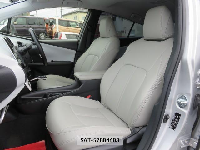 Toyota PRIUS 2016-03 8218305-2