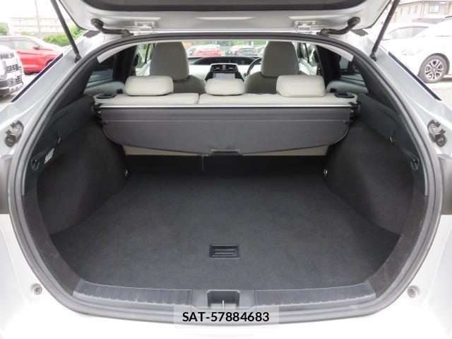 Toyota PRIUS 2016-03 8218305-7