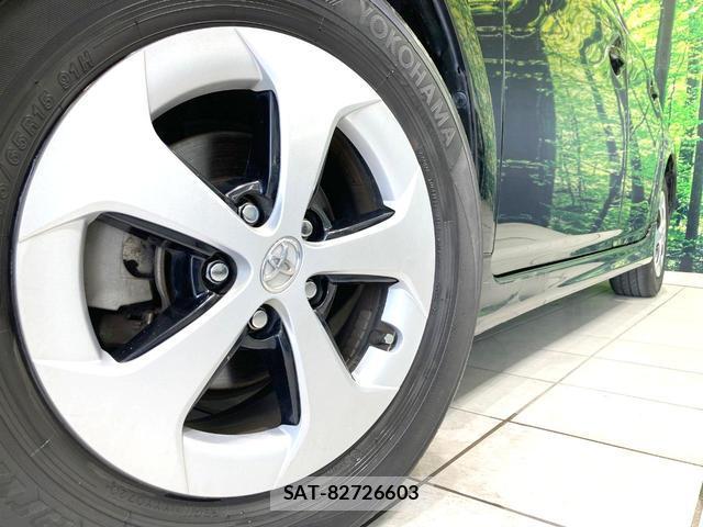 Toyota PRIUS 2013-07 8218318-11