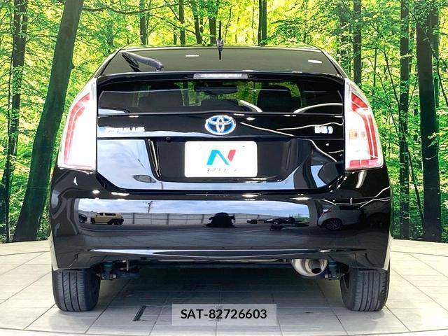 Toyota PRIUS 2013-07 8218318-14