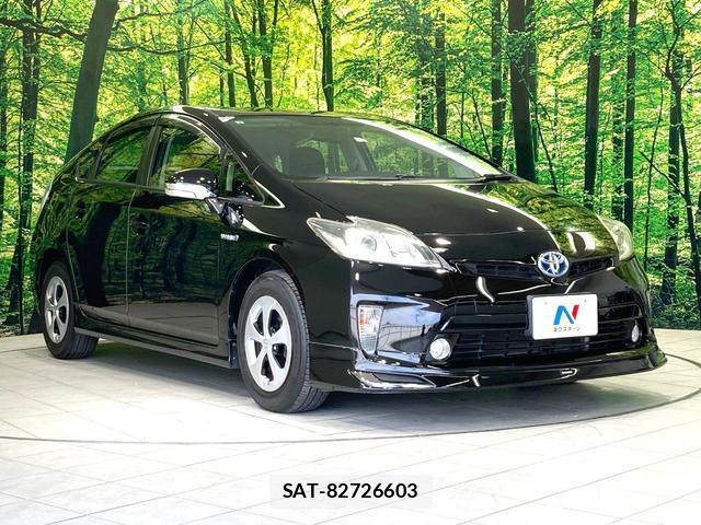 Toyota PRIUS 2013-07 8218318-15