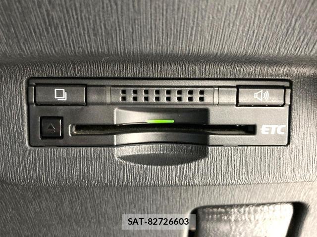 Toyota PRIUS 2013-07 8218318-5